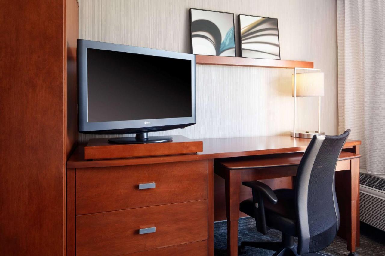 Sonesta Select Newport Middletown Hotel Bagian luar foto