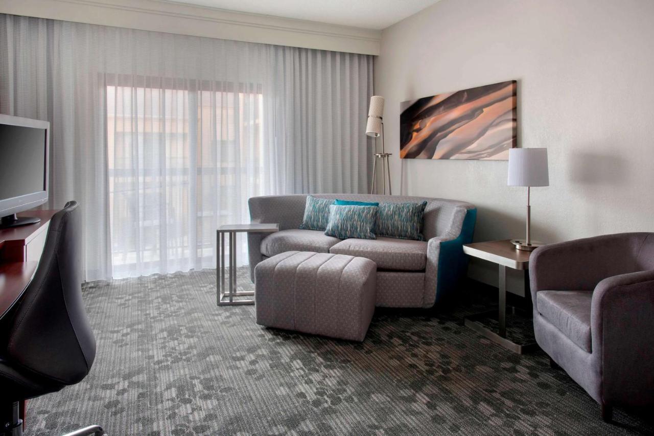 Sonesta Select Newport Middletown Hotel Bagian luar foto