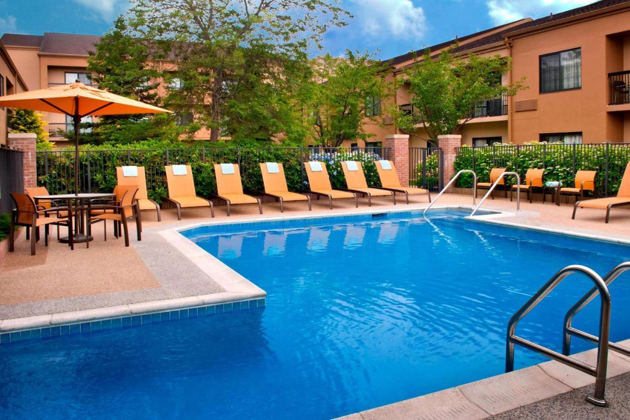 Sonesta Select Newport Middletown Hotel Bagian luar foto
